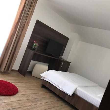 Pensiunea Montana Borșa MM Băile Borşa Exterior foto